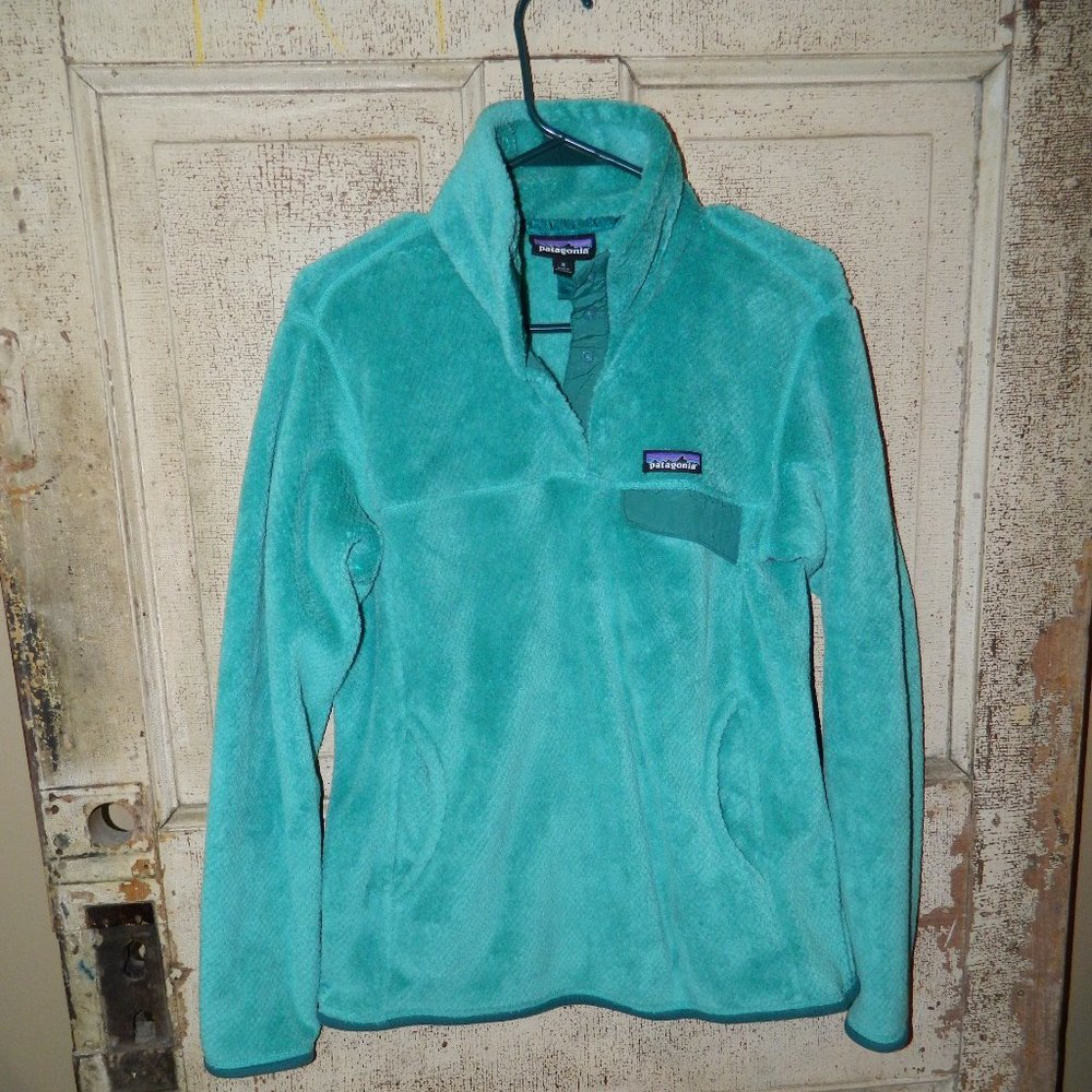 Patagonia Women's Synchilla Retool Pullover in Teal